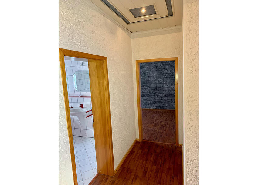 Flur 1. OG (3) einfamilienhaus-ruebenach-koblenz-zu-vermieten